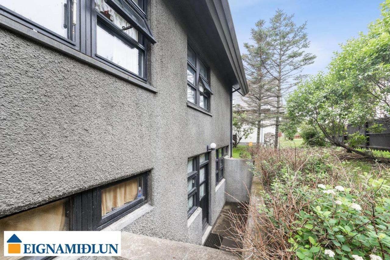 Large Apartment Close To The Centre Reykjavik Exterior photo